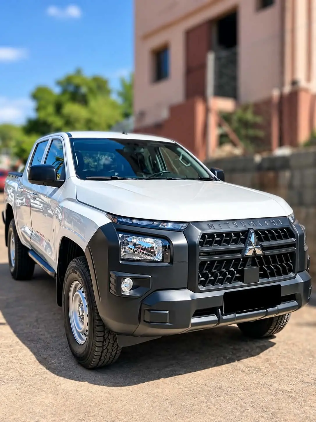 MITSUBISHI L200 TRITON 2025